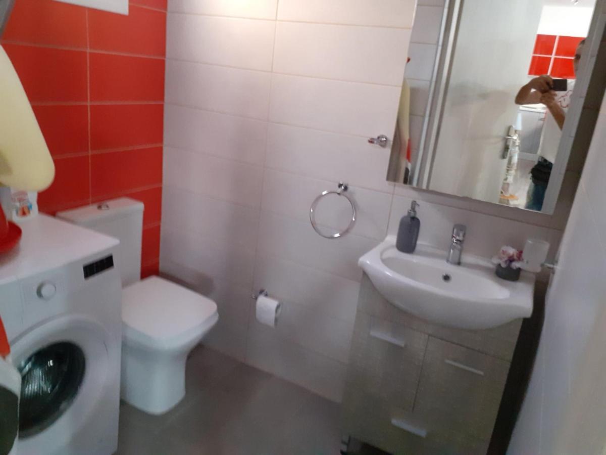 Christen House Perigialion Bagian luar foto